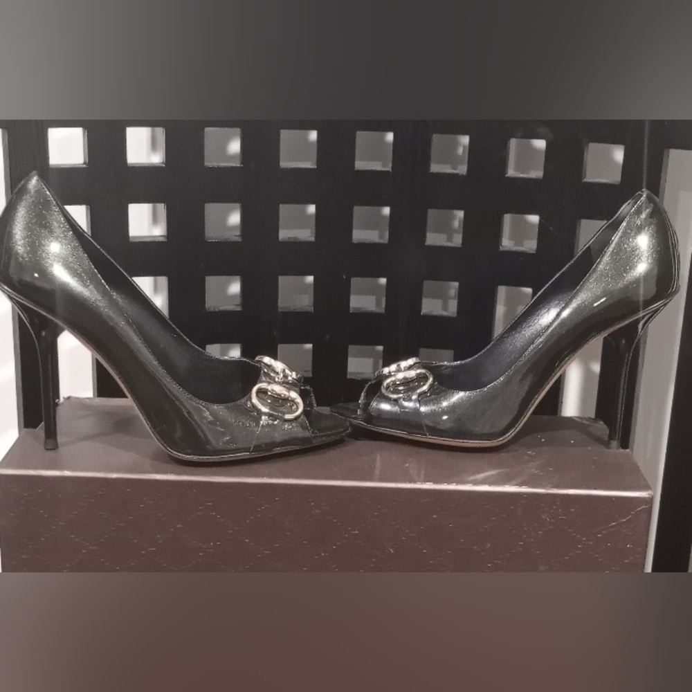 GUCCI Horse Bit Charcoal Patent Open-Toe Pumps Size 6.5
